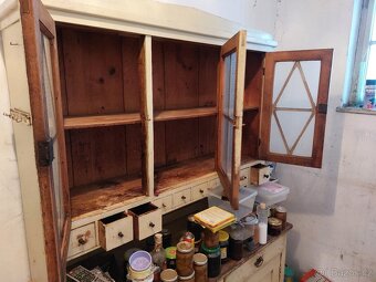 Starožitná skříň/ kredenc - 3