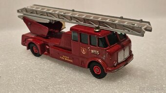 Matchbox Merryweather Fire Engine - 3