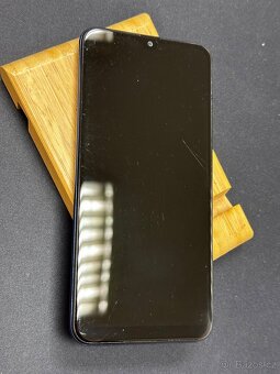 Samsung Galaxy A20e 32GB Modrý - 3