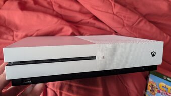 Xbox one s 1tb + 4hry - 3