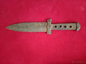 Železný nůž 9-7 století  př..n.l. - 3