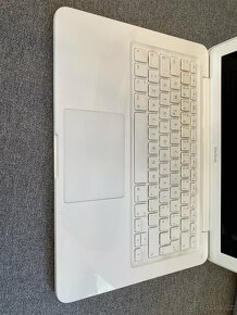 Apple Macbook White Late 2009 13” - 3