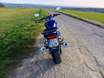 Suzuki GSX 1400 - 3