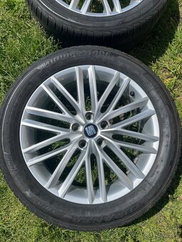 Prodám alu Seat 5x112 r18 letní pneu - 3