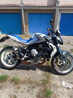 Moto - 3