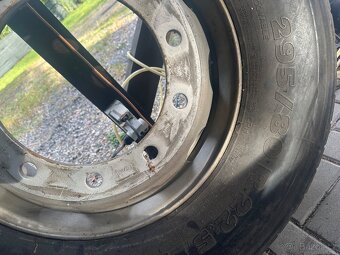 Michelin 295/80 r22,5 - 3