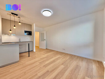 Pronájem bytu 1+KK 26 m² Varenská, Ostrava - Moravská Ostrav - 3