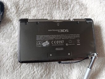 Nintendo 3DS (čtěte popis) - 3