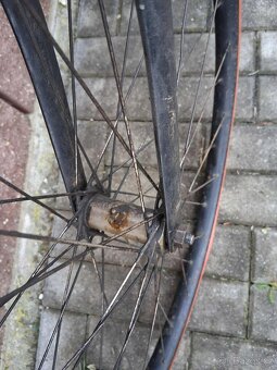 Historické bezmufnové kolo velký tác - 3