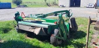 Žací mačkač John Deere 535 - 3