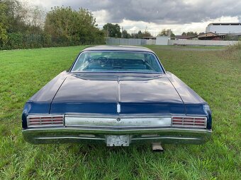 1966 Oldsmobile Delta 88, 4Door - 3