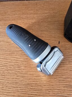 holicí strojek Braun Pulsonic Series 7 - 3
