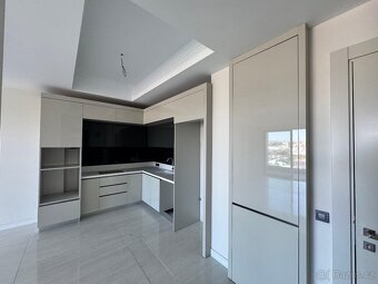 Prodám (investiční )2KK v luxusním komplexu AZURA WORLD - 3