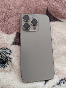 Apple iPhone 16 pro přírodní titan 128GB - 3