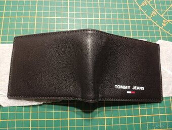 TOMMY HILFIGER peněženka na doklady. NOVÁ - 3