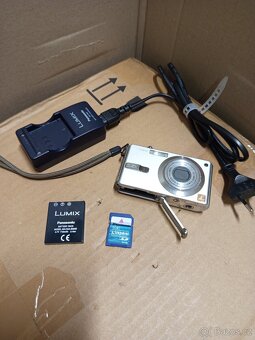 PANASONIC LUMIX DMC-FX7 - 3
