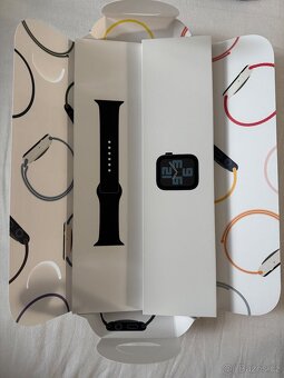 Apple Watch SE 2, midnight, 44mm, 2022 - 3