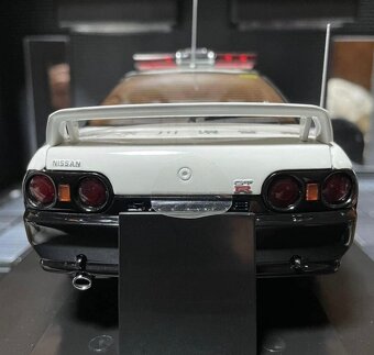 Nissan skyline r32 kyosho 1:18 - 3