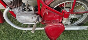 Jawa 250 pérák - 3