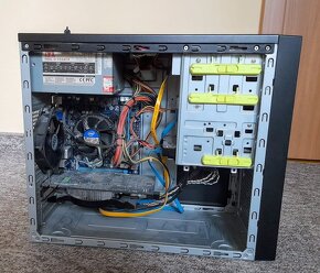 Stolní počítač - 3