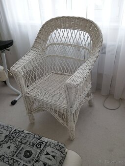 Bílá proutěná lavice a křeslo - 3