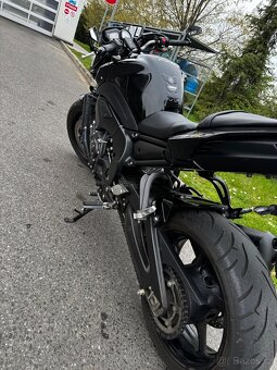 Yamaha fz8 - 3