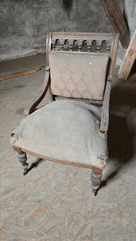 Sofa a dvě křesla k renovaci - 3