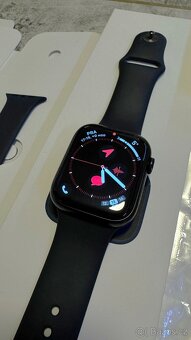 Apple Watch Series 8 45mm GPS BLACK, komplet balení - 3