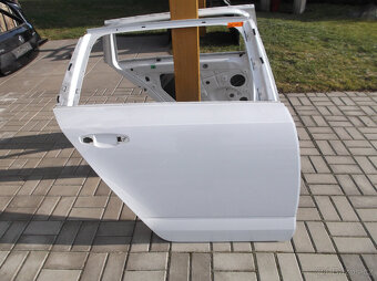 ŠKODA OCTAVIA 3 DVEŘE 5 I BOČNÍ-VÍKO KUFRU-SVĚTLA-NÁRAZNÍKY - 3