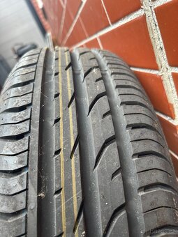 Letní pneu 195/65R15 včetně plech. kola - 1ks - 3