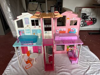 Domeček pro panenky BARBIE - 3