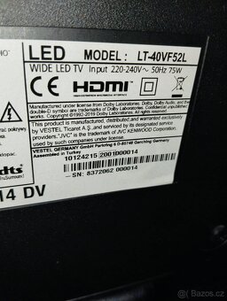 3 LCD TV a stojany - 3