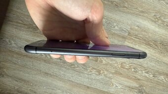 iPhone 11 - 3