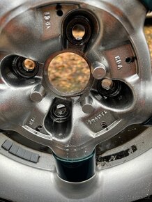 Letni sada MOMO Audi R15 195/65,4x108, ET 37 - 3