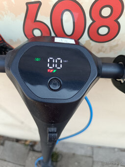 Městská elektrokoloběžka BLUETOUCH BTX251 - 3