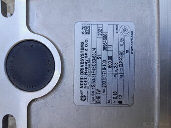 Prodám elektromotor s převodovkou - 3