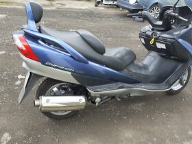 Suzuky Burgma 400 - 3