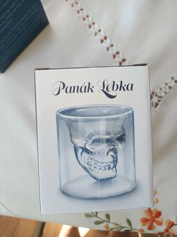 Stylové skleněné panáky s lebkou – 3 ks - 3