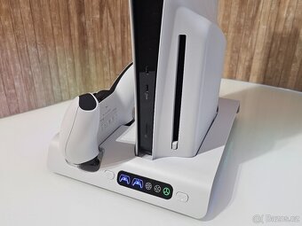 MULTIFUNKČNÍ NABÍJECÍ RGB STOJAN S CHLAZENÍM PRO PS5 SLIM - 3