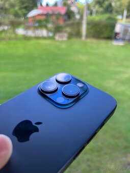 iPhone 15 Pro 128 GB Modrý titan, v jako novém stavu - 3