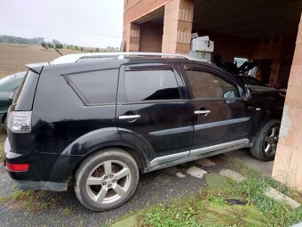 Outlander 2,4i - 3