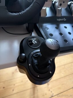 Logitech g29 volant, pedály a řadící páka - 3