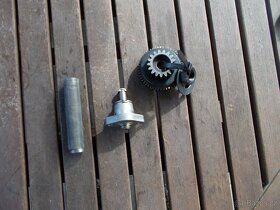 Husqvarna 610 / 410 - napínák rozvodů - 3