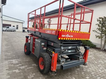 Terénní Nůžková Plošina Skyjack SJ-8831 | r. 2017 | 480 mth - 3