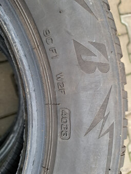 215/60R16 zimní pneu - 3
