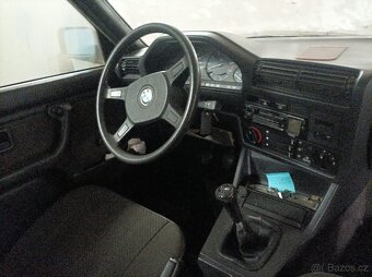 BMW E30 320i Kamei - 3