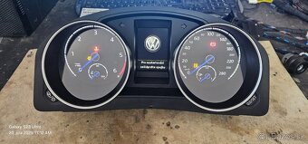 VW 3D budiky Touran 1T0 920 885 N - 3