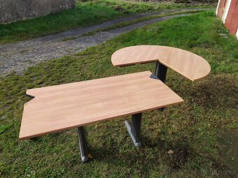 Kancelářský stůl - 3