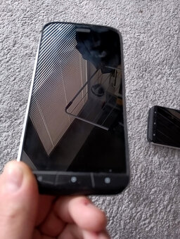 2x CAT S61 s termokamerou - 3