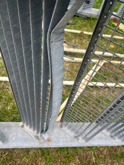 Prodám zinkové schodiště - 3